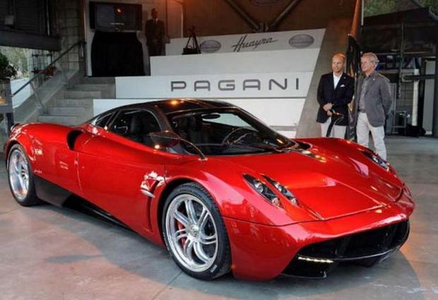 7. sırada 1.3 milyon Amerikan Doları fiyatıyla Pagani Huayra var.