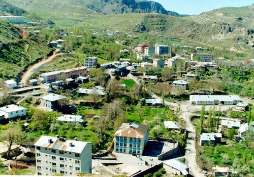 Hakkari Devlet Hastanesi Konferans Salonunda  yapılan AK Parti Aday Adayları Temayül Yoklamasına göre;

ADAY ADAYLARININ OY DAĞILIMI

Fehmi ÖZTUNÇ (Eski Mlvk.) : 104

Fahrettin ÇELİK : 65

Kasım DEMİR : 61

Osman KIZILBAN : 57

Mehmet FIRAT : 54

Işık Adnan SEVEN : 41

HAKKI TÖRE (Eski Mlvk.) : 32

Yusuf Taha YILDIRIM : 27

M. Necip ZEYDAN : 14 

Kaynak: Ajanslar / Haber7