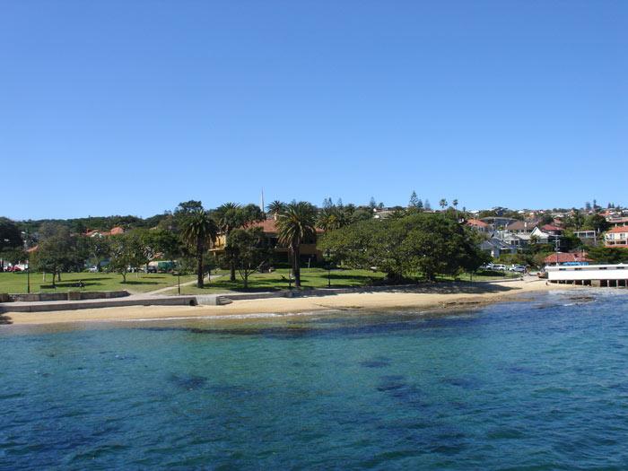 Ünlü bir beach gibi duran bu yer, bizden bir tabirle şehir hatları vapurunun uğradığı bir durak sadece.