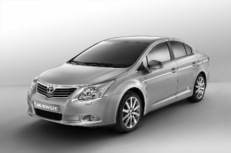 TOYOTA<br>
<br>
Toyotanın amiral gemisi Avensis, yeni 1.8 Elegant Extra Multidrive S versiyonu ile güç ve konforu birleştirerek D segmentinde iddiasını artırıyor.<br><br>
147 beygir güç üreten motoruyla daha fazla performans ve yeni nesil tam otomatik CVT şanzıman konforunu bir arada sunan yeni versiyonun ÖTV farkını Toyota üstleniyor. Toyota Avensis 1.8 Elegant Extra Multidrive S 63 bin 400 TLlik fiyatıyla Haziran sonu itibariyle Toyota Plazalarda satışa sunuluyor.
