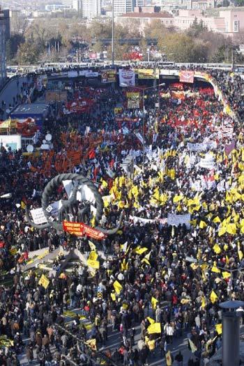 Krizin Bedelini Ödemeyeceğiz mitingi'nden iyi, kötü, güzel ve çirkin manzaralar