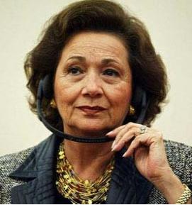 Suzan Mübarek:
Suzan Mübarek 20 yıldan fazla süredir Mısırın first lady'si.Ülke dışında adı tanınmasa bile hem ailesi içinde hem de Mısır dâhilinde tam bir iktidar kadını olarak bilinmekte.