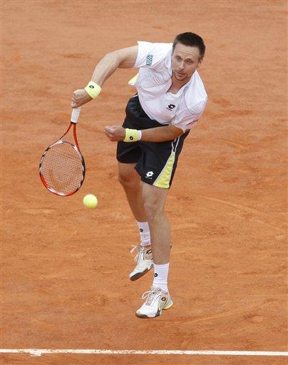 Roland Garros'u hiç kazanamamış 13 Grand Slam şampiyonu Roger Federer, hayatının en büyük hayalini gerçekleştirip daha önce 3 kez finalde Nadal'a yenildiği Fransa Açık'ta şampiyon oldu...
