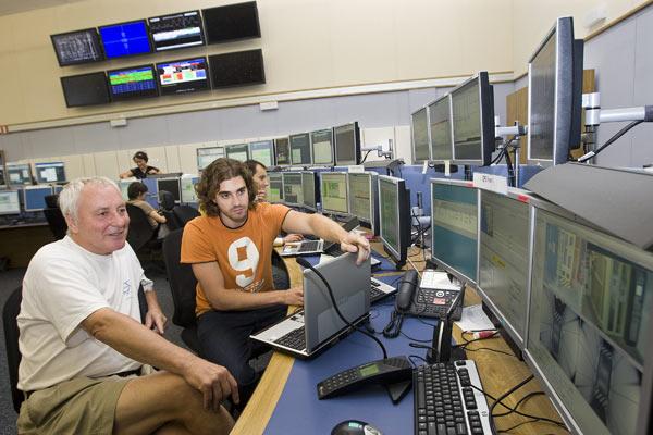 CERN deneyinden ilk fotoğraflar ve düğmeye basıldığı anlar