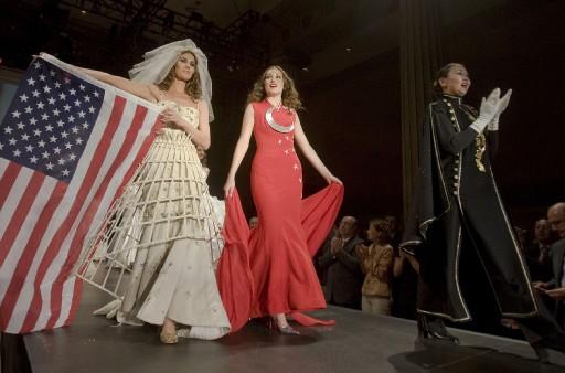 Ankara Olgunlaşma Enstitüsü tarafından, ABD'nin New York kentinde düzenlenen defile büyük beğeni topladı.