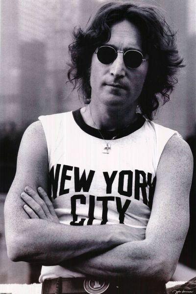 <p> <br><strong> 
JOHN LENNON 
 <p> <br> </strong>

Beatles grubu üyesi, 12 milyon dolar (21 milyon TL)