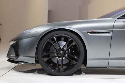 Lamborghini Estoque 4 kapılı bir Süpersporcu