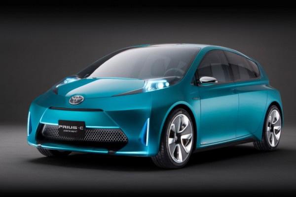 <p><strong>TOYOTA</strong> Yeni Yaris’in hibrid modeli de Avrupa ile eş zamanlı Türkiye yollarında boy gösterecek. Toyota’nın spor otomobili GT-86 da 2012 yazında Avrupa’da satışa sunuluyor.</p>