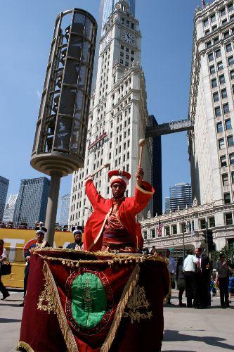 Chicago Türk Dünyası Festivali etkinlikleri çerçevesinde ABD'ye gelen Eyüp Belediyesi Mehter Takımı Amerikalılara mehteri ve Türk kültürünü tanıtıyor.