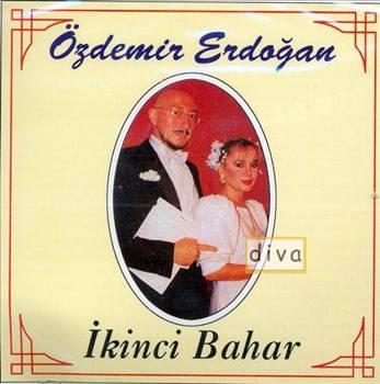 Özdemir Erdoğan’ın “İkinci Bahar”ı, “ahlaka aykırı sözler barındırdığı için” yasaklı şarkılar arasına katılmış...