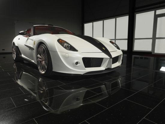Ferrari 599 GTB'yi uçuşa hazırlıyor