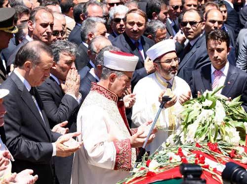 Hasan Doğan'ın cenaze namazı Fatih Caii'nde kılındı