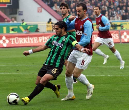 Trabzonspor liderliği korudu