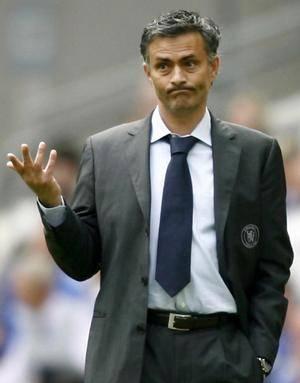 ''Çocuk bakıcılığı yapmaktan takımını şampiyon yapamıyor" Jose Mourinho'dan Arsene Wenger'e...