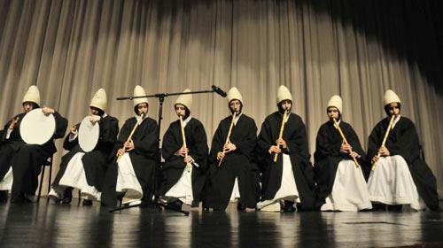 Mevlana'nın 738. vuslat yıldönümü etkinlikleri kapsamında, Bursa Mevlana Kültürünü Tanıtma ve Yaşatma Derneği ile Osmangazi Belediyesinin ortaklaşa düzenlediği organizasyon, Merinos Atatürk Kongre ve Kültür Merkezi'nde (AKKM) gerçekleştirildi.