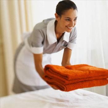 Otel pozisyonları: Housekeeping -kat görevlisi Restaurant: Server, busser