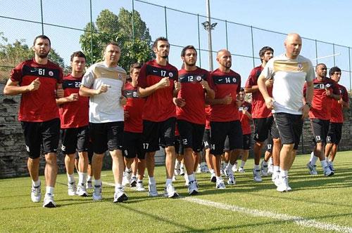 BÜYÜKŞEHİR BLD.SPOR: Emirhan (Side)
