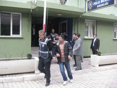 Manisa Müdürlüğü Asayiş Şubesi ile Turgutlu İlçe Emniyet Müdürlüğünün ortaklaşa düzenledikleri Pelez Altın şebekesi operasyonunda 19 kişi göz altına alındı.