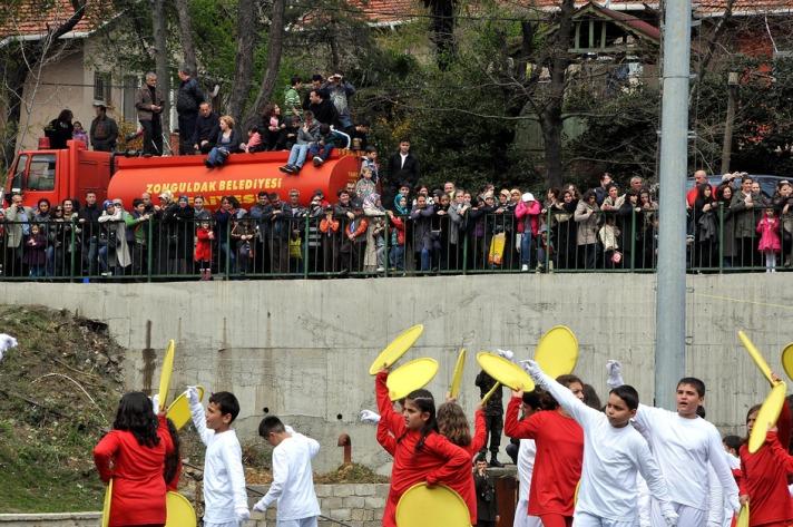 Zongultak'da 23 Nisan Ulusal Egemenlik ve Çocuk Bayramı çeşitli etkinliklerle kutlandı.