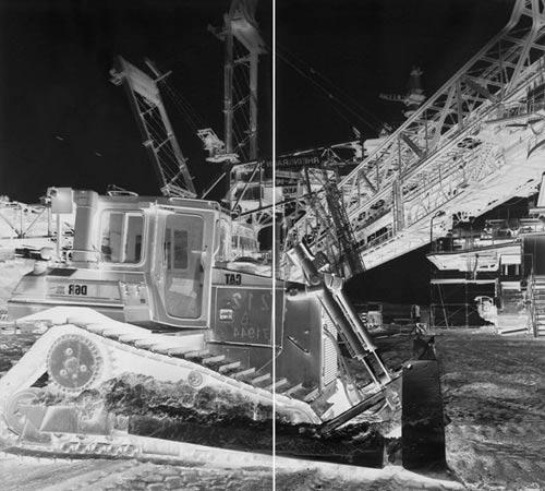 Vera Lutter
Sanayi ilerlemelesinin doğasındaki tahrip edici gücün güzelliği