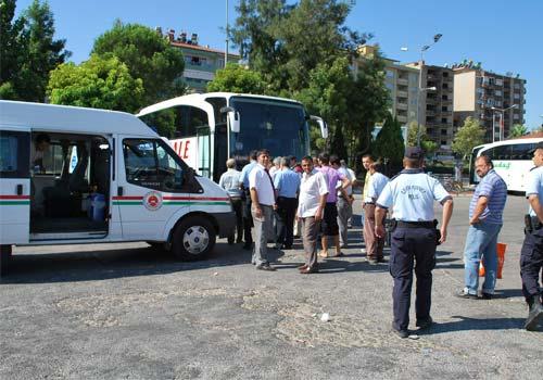 Siroz hastası Selahi Yüksel, bayrama çıkamayacağını düşünerek Aydın'daki annesi ve çocukları ile son kez hasret gidermek için yola çıktı. Son sarılma hiç gerçekleşmezken aynı acıyı 4. kez yaşayan anne yıkıldı.