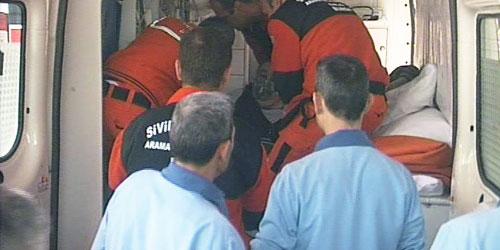 Bursa'da kadın sığınma evinde yaşayan 240 kiloluk kadının rahatsızlanması üzerine 20 kişilik itfaiye, ambulans ve sivil savunma ekibi seferber oldu.