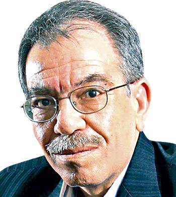 <b>Hasan Karakaya</b>; Sağ açıkta topu ayağına aldı mı durdurabilene aşkolsun. Korner çizgisine ininceye kadar gider. Yaptığı ortalar genelde manşetten gole dönüşür. Hakemin, aleyhine en çok düdük çaldığı takımda oynar. 28 Şubattaki maçları çok sıkıntılı geçmiştir. Daha ayağına top ölmek üzereyken; “Dııırt!”, “Ne var hoca?”, “Faul!”, “Git işine be!” diyaloglarını çok yaşamıştır. Geçirdiği sakatlık performansını etkilememiştir. Kaptanlığı <b>Mustafa Karahasanoğlu</b> ile paylaşır.