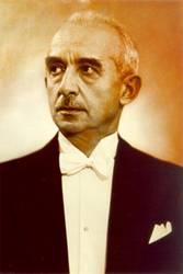 MUSTAFA İSMET İNÖNÜ
Doğum yeri: İzmir
Doğum tarih: 24 Eylül 1884
Başbakanlık yaptığı tarihler: 1 Kasım 1923 - 22 Kasım 1924 (1 ve 2. Hükümet)
4 Mart 1925 - 25 Ekim 1937 (4,5,6,7,8. Hükümet)
20 Kasım 1961 - 20 Şubat 1965 (26,27,28. Hükümet) tarihleri arasında Başbakalık yapmıştır.

Mustafa İsmet İnönü 17 yıl Başbakalık yaparak Türkiye Cumhuriyeti tarihinde en uzun süre Başbakanlık yapan siyasetçi olmuştur.