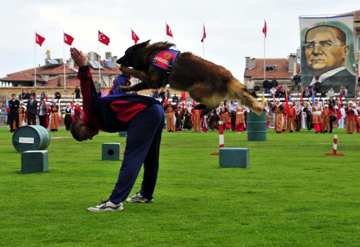 Nevşehir'de 23 Nisan Ulusal Egemenlik ve Çocuk Bayramı çeşitli etkinliklerle kutlandı.