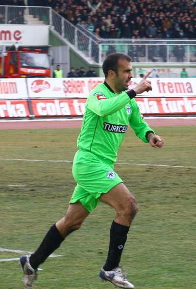 Süper Lig'in ilk haftasında Ankaragücü'nü 3-2 yenen Konyaspor, kendi sahasındaki 2. galibiyetini 21. haftada elde etti.