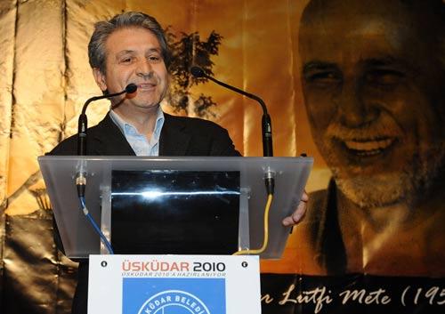 Yumuşhan Günay, Ömer Lütfi Metenin çok anlamlı bilgi sofraları kurduğunu ve kendisinin de bu sofralardan payını aldığını ifade ederken, Metenin kahraman yaradılışlı bir insan olduğunu, Ufuk kaşifi ve savaşçısı olduğunu söyledi.