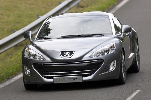 <b>PEUGEOT:</b> Aralık ayında Peugeot alan 200 kişi 200 hediye kazanacak. Büyük hediye ise bir Peugeot RCZ 200hp olacak. Ayrıca 3008 modelinde 7 bin 200 TL, 407de 6 bin 400 TL, 107de 6 bin TLye varan indirimler sunulurken, Peugeot 308 modeli 32 bin 990 TLden başlıyor.