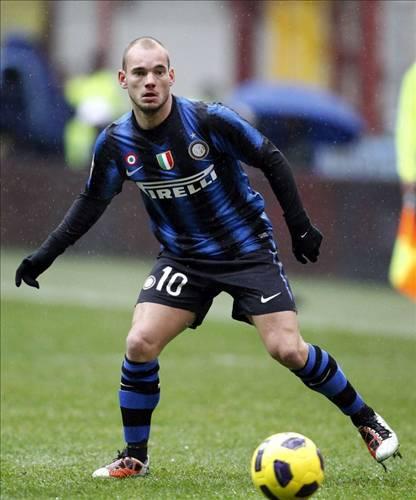 "Takım içinde karar aldık ve Robben'e bildirdik. Sahaya çıktığımızda o kendi topunu getirecek" Wesley Sneijder