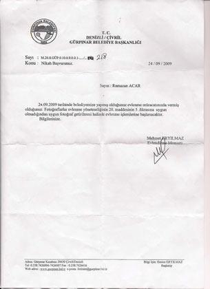 Kadınların başörtüsünün altına taktığı boneyi devrim kanunlarına aykırı olarak bulan Cumhuriyet Halk Parti'li (CHP) başkan, beldede boneli kızların fotoğraflarını uygun bulmayarak nikâh kıydırmıyor.