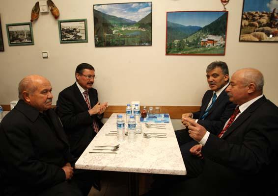 Cumhurbaşkanı Abdullah Gül topaç oynadı