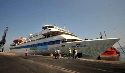 İsrail'in Hayfa Limanı'ndan önceki gün hareket eden ''Ocean Ergün'' römorkörünün çektiği ''Mavi Marmara'' gemisi, Hatay'ın İskenderun Limanı'na geldi.