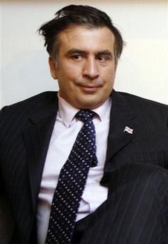 Gürcistan Cumhurbaşkanı Mihail Saakaşvili Gori'de korku dolu anlar yaşadı.