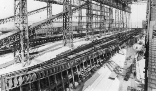 Devrinin en büyük ve lüks yolcu gemisi olan Titanik'in, uzunluğu 271 metre, genişliği 28 metre, derinliği 29 metreydi.