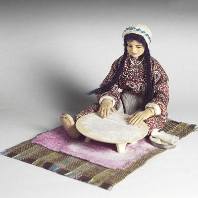Yufka açan kadın