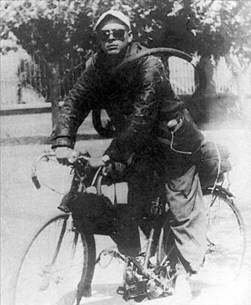 Özellikle Jack London ve Jules Verne hayranıydı.
