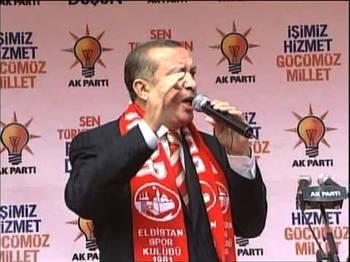 2009 yerel seçimlerinde ise 15.513.554 seçmenin oyunu aldı. Yüzde 38.8 ile oy oranı düşse de Türkiye genelinde birinci parti konumunu korudu. İstanbul, Ankara gibi 10 büyükşehir belediyesi, toplamda da 1442 belediye kazandı. Tarihi boyunca girmiş olduğu dört seçimde de birinci parti olarak ipi göğüsledi.