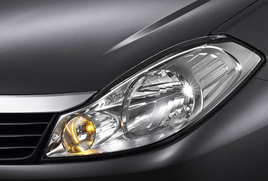 Türkiyede üretilen yeni Renault Symbol AutoBest 2008″ En iyi otomobil ödülüne layık bulundu