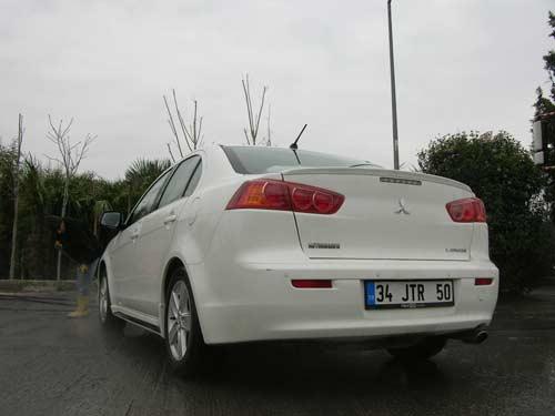 Mitsubishi Lancer