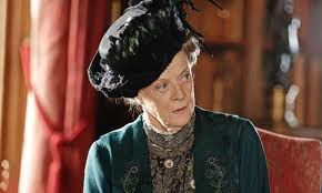 TV FİLMİ VEYA MİNİ DİZİ

En İyi Yardımcı Kadın Oyuncu: Maggie Smith - "Downton Abbey"