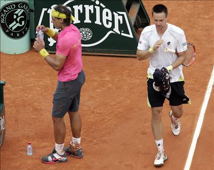 Pariste Roland Garros santrkortunu dolduran on binlerce seyirci, tarihi bir maça tanıklık ettiler ve Nadalın Fransa Açıka tarihi vedasını seyrettiler. 1 Numara Nadal sürpriz bir şekilde elendi