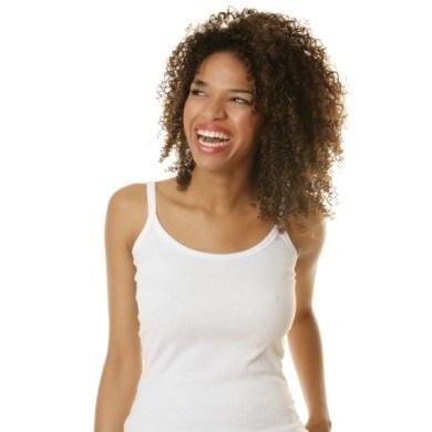 Bene bı&ccedil;ak değerse k&ouml;t&uuml;leşir gibi bazı yanlış inan&ccedil;lar vardır. Ş&uuml;pheli durumlarda gerek benin teşhisinin kesinleşmesi, gerek benin tedavisi i&ccedil;in cerrahi yolla alınması gerekebilir. Ş&uuml;phelenilen ben alınır ve patolojiye g&ouml;nderilir. Eğer kanser teşhis edilirse, daha geniş bir b&ouml;lgenin alınması gerektiğinden ikinci bir operasyon gerekebilir.