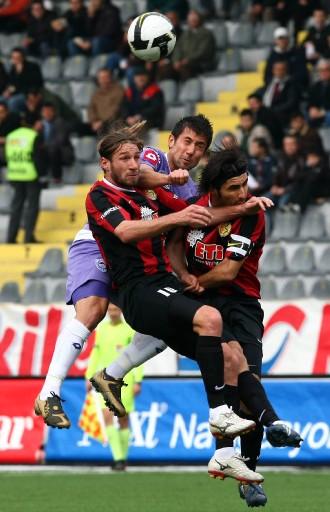 Süper Lig'de 19. hafta mücadelesinde karşı karşıya gelen Hacettepe ve Eskişehirspor arasında tam bir gol düellosu yaşandı, fileler dört kez havalandı, maç berabere bitti.