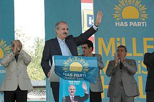 HAS Parti Genel Başkanı Numan Kurtulmuş, partisinin ülkede kamplaşma, kutuplaşma, bölünmeyi önlemek için var olduğunu söyledi.