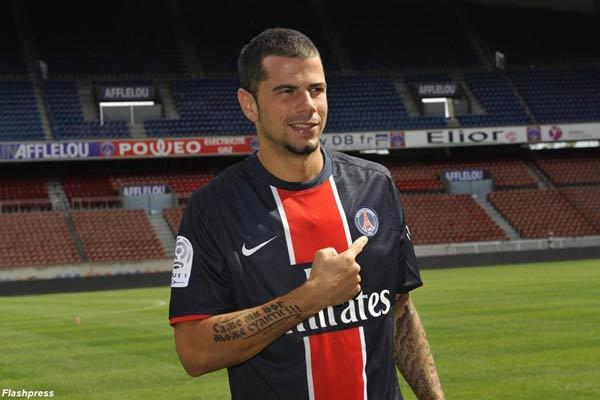 Fenerbahçe ile yollarını ayırarak Fransız ekibi PSG ile anlaşan Kezman 14 numaralı formayı giyecek