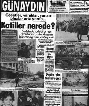 Maraş olayları patlak verdiğinde CHP iktidar, B&uuml;lent Ecevit ise Başbakandı. Olaydan sonra CHPnin İ&ccedil;işleri bakanı ve &uuml;lk&uuml;c&uuml;lerin baş ajanı İrfan &Ouml;zaydınlı yaptığı a&ccedil;ıklamada olayların sebebinin sol &ouml;rg&uuml;tler olduğunu s&ouml;ylemiş, partisinden b&uuml;y&uuml;k tepki almıştır. Sonrasında da İ&ccedil;işleri bakanlığından istifa etmek zorunda bırakılmış, yerine Hasan Fehmi G&uuml;neş getirilmiştir.